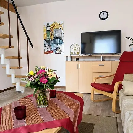 Haeuschen Im Gruenen