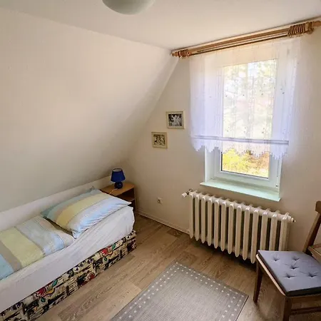 Haeuschen Im Gruenen Semesterbostad Jornstorf