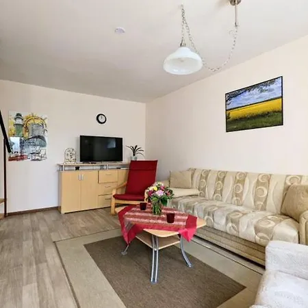 Haeuschen Im Gruenen Semesterbostad *