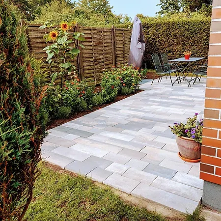 Semesterbostad Haeuschen Im Gruenen *