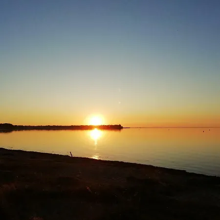 Semesterbostad Haeuschen Im Gruenen *